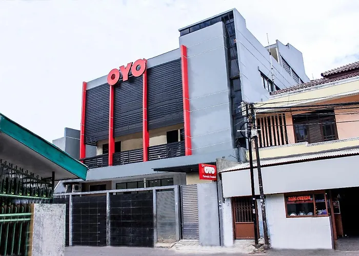 Oyo 137 Permata Tawakal Hotel Jakarta
